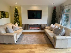 Posezení v ubytování New Forest 2 bedroom Guest Suite & Hot Tub