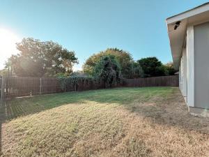 En have udenfor Stunning 3BD 2B - Weatherford - Same Day Bookings