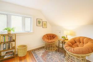 Φωτογραφία από το άλμπουμ του Downtown Suite BnB - Fir HotTub Barrel Sauna σε Leavenworth +21 φωτογραφίες