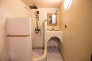 Koupelna v ubytování Riad Ruh Fes + 43 fotografií