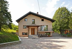 Bygningen som feriehuset ligger i