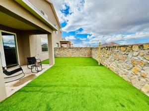 Foto dalla galleria di Organ Mountain Loft 3BR 3 Steps into Golf Course a Las Cruces