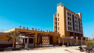 Bygningen som hotellet ligger i + 5 billeder