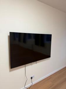 Et tv og/eller underholdning på Dundee Loft Central 4-bed Penthouse, Comfy Beds