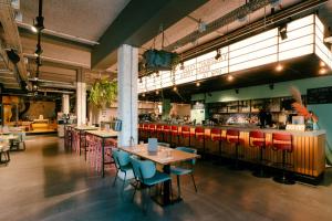 Nhà hàng/khu ăn uống khác tại The Social Hub The Hague Extended Stay +27 ảnh