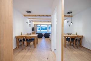 Billede fra billedgalleriet på New Premium Studio with Fireplace, Pool & Sauna i St. Moritz