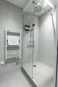 Koupelna v ubytování Superbe T2 au Centre d 'Orsay Proche Gare RER