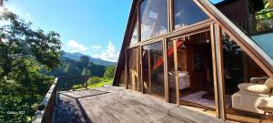 En generel udsigt til bjerge eller udsigt til bjerge taget fra feriehuset