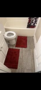 Galeriebild der Unterkunft 3 Minutes from Hampton U Office & Couple Space in Hampton + 3 Fotos