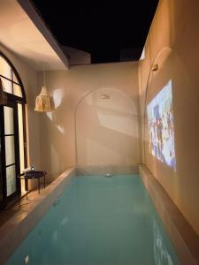 Swimmingpoolen hos eller tæt på Arko Villa