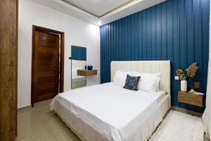 Postel nebo postele na pokoji v ubytování Serenity by Feliho House + 10 fotografií