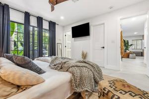 Billede fra billedgalleriet på Wilton Manors - Jungle Luxe 2BR Waterfront - TABU i Fort Lauderdale