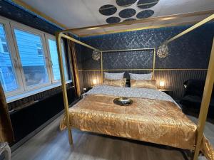 En eller flere senge i et værelse på Geheimtipp KÖNIGSSTUHL - gratis WLan, Smart TV + 14 billeder