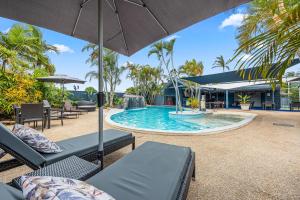Swimmingpoolen hos eller tæt på Grange Resort Hervey Bay