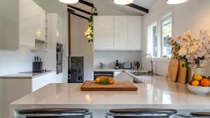 Kuchyň nebo kuchyňský kout v ubytování Wombleton + 25 fotografií