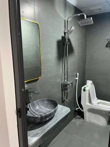 Phòng tắm tại Shang Hotel