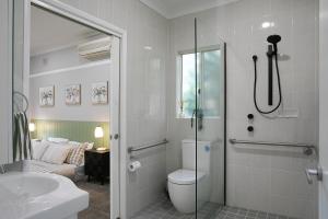 Phòng tắm tại Violet's cottage +35 ảnh