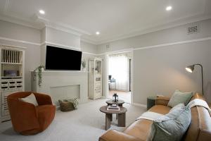 TV/trung tâm giải trí tại Violet's cottage