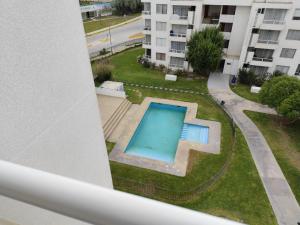 Swimmingpoolen hos eller tæt på Departamento Duplex 3 dormitorios , 3 baños