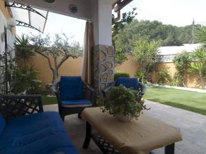 Posezení v ubytování Casa tranquila con piscina privada cerca de la playa - HISP-7-40