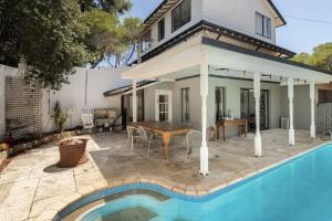 Hồ bơi trong/gần Hatherly House