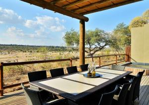 En balkon eller terrasse på Mjejane Game Reserve timeshare