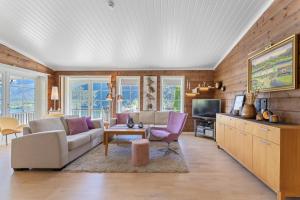 Et tv og/eller underholdning på Luxury cabin with amazing views