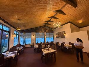 Restaurace v ubytování Hilltop Loge - Lalibela