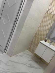 Koupelna v ubytování البيت الشرقي للإيجار اليومي