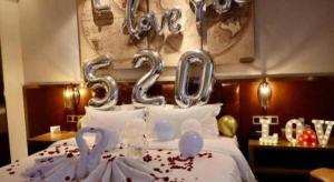 Postel nebo postele na pokoji v ubytování James Joyce Coffetel Shijiazhuang the Mixc Jinyuan Tower Airport Bus