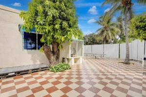 Κήπος έξω από το Super Hotel O Chittoor Railway Station Formerly Four Oaks