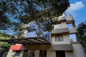 Budova, kde se hotel nachází + 22 fotografií