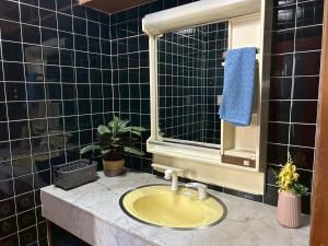 Et badeværelse på Guest House Matsuyama + 44 billeder