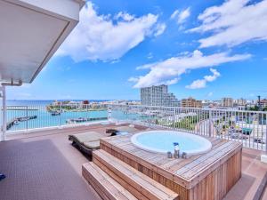 Γενική θέα στη θάλασσα ή θέα στη θάλασσα από  αυτό το ξενοδοχείο