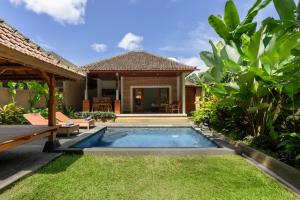 Swimmingpoolen hos eller tæt på Semana Cliff Villa Ubud