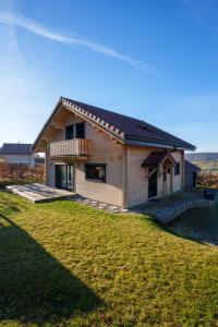 Budova, kde se chata nachází