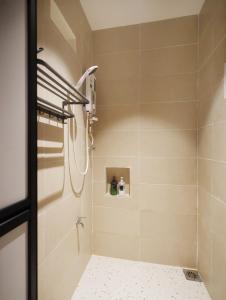 Et badeværelse på 23Pax Lagoo Water Park 5km form Custom