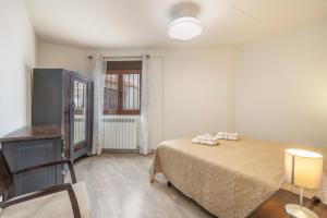 En eller flere senge i et værelse på El Cierzo de Sediles