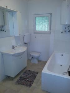 Kúpeľňa v ubytovaní Apartment Vivoda + 37 fotografií