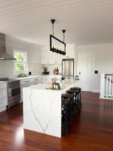 Køkken eller tekøkken på Springfield Lodge - Pet Friendly Executive Residence