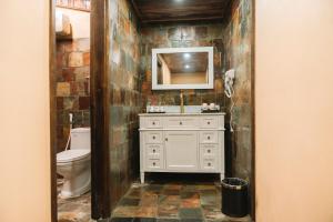 Koupelna v ubytování Tràng An Valley Retreat + 51 fotografií