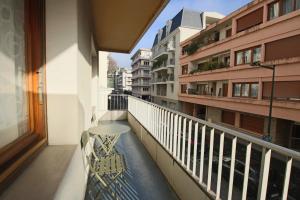 Ban công/sân hiên tại Appartement T2 55 m2 une chambre et garage