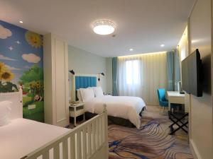 Postel nebo postele na pokoji v ubytování Jinjiang Metropolo Hotel Classiq YMCA People Square + 261 fotografií