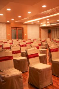 Posezení v ubytování PLA Rathna Residency Trichy