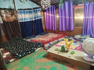 Jídlo v hotelu nebo okolí