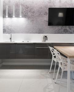 TV a/nebo společenská místnost v ubytování Premium Apartments by Wawel Castle + 250 fotografií