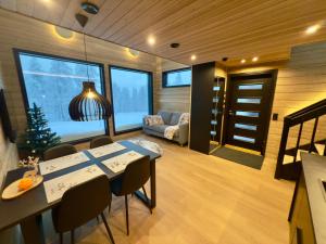 Χώρος καθιστικού στο Levi Lapland Luxury Igloos D