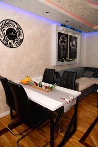 Đồ ăn tại/gần căn hộ