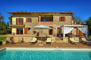 Swimmingpoolen hos eller tæt på Villa Anna by PosarelliVillas