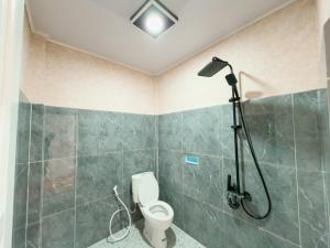 Et badeværelse på Rodeo Inn